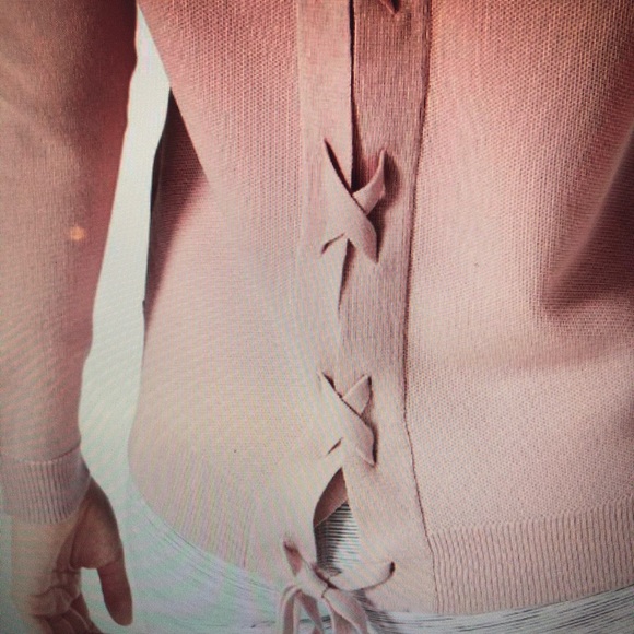 Lululemon tied to sweater in misty pink - Picture 3 of 4